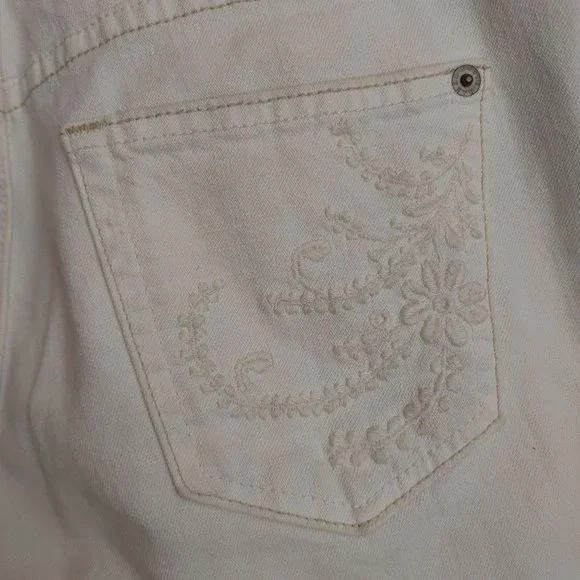 Eddie Bauer Women's White Embroidered Pocket Denim Ankle Jeans 4R - Picture 4 of 5